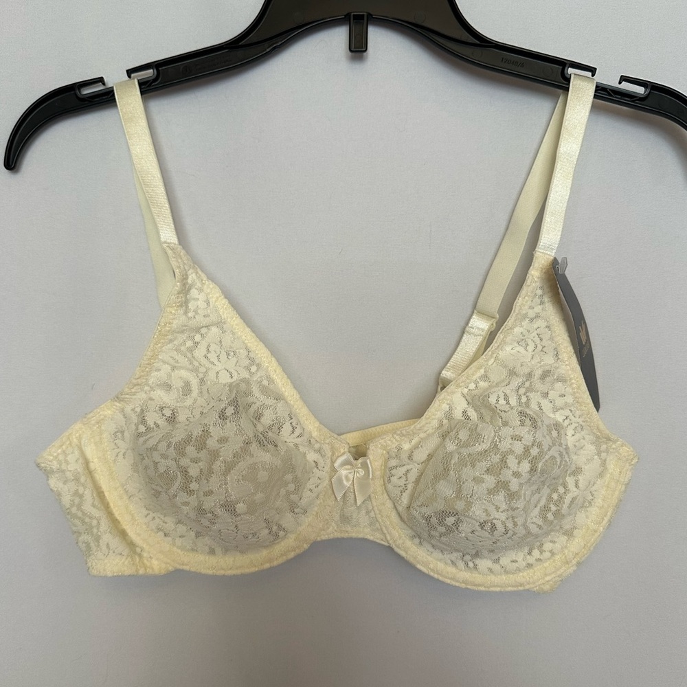 Wacoal Halo Lace Seamless Underwire Bra Ivory 34C 65149 NWT